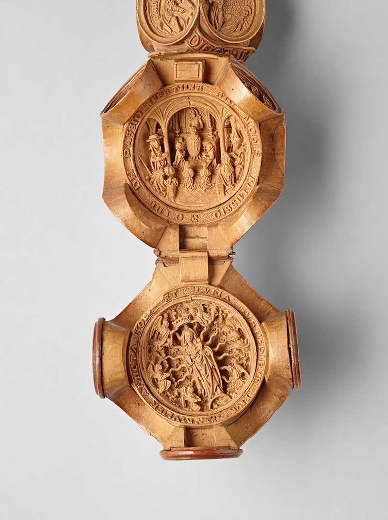 Paternoster bead showing the Mass of St. Gregory above the Virgin of the Sun